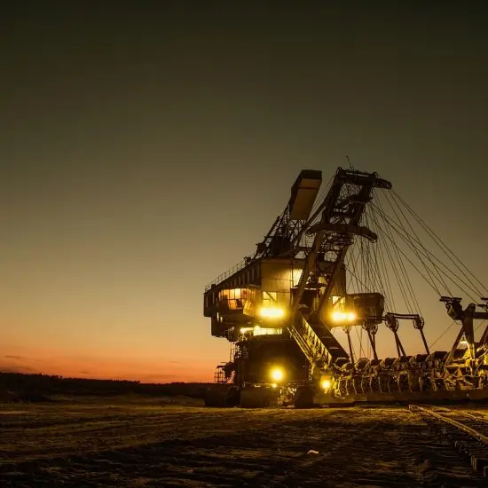 The Role of Heavy Machinery in Dubai’s Construction Boom