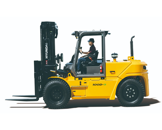 100D-9 Diesel forklift rental in UAE