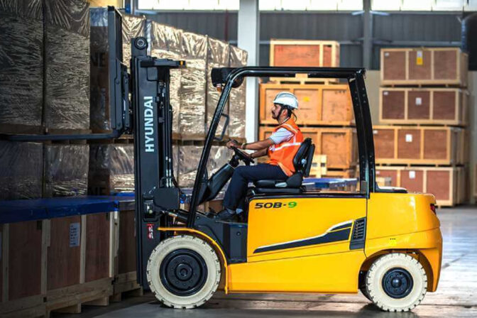 equipment-rental-dubai-forklifts-for-warehouse-operations