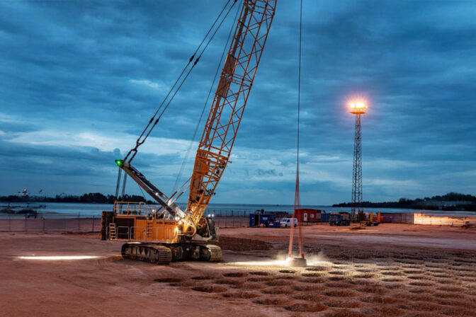 Heavy crawler crane at work for crane rental Dubai services