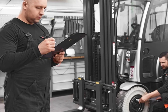 Your 2025 Forklift & Material Handling Equipment Safety Checklist